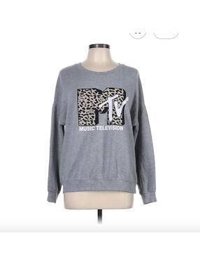 MTV Gray Pullover Sweater Size L